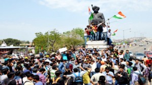 Students during protest over NIT Srinagar episode. -Excelsior/Rakesh