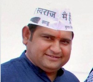 AAP suspends Sandeep Kumar