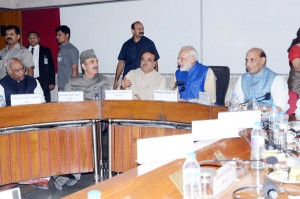 Prime Minister Narendra Modi, Union Home Minister Rajnath Singh, Congress leaders Ghulam Nabi Azad and Mallikarjun Kharge attending an All Party Meeting convened by Parliamentary Affairs Minister Ananta Kumar at Parliament House library in New Delhi on Tuesday. (UNI)