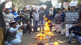 Panthers Party activists protesting against alleged failure of State Govt.
