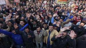 PHE workers raising slogans against the Government during a protest rally at Jammu.  —Excelsior/Rakesh