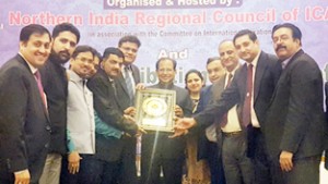 Office bearers of ICAI, Jammu and Kashmir Branch receiving ‘Best Branch’ award at New Delhi.
