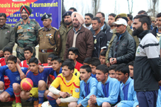 Players and dignitaires posing for group photograph.
