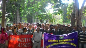 JU employees taking out protest march on campus on Monday.