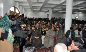 Chief Minister Mehbooba Mufti addressing party workers at Dak Bungalow in Anantnag on Saturday. -Excelsior/Sajad Dar