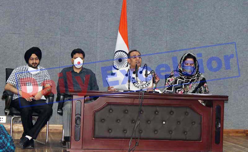 Govt spokesman Rohit Kansal addressing a press conference in Jammu on Monday. —Excelsior/Rakesh