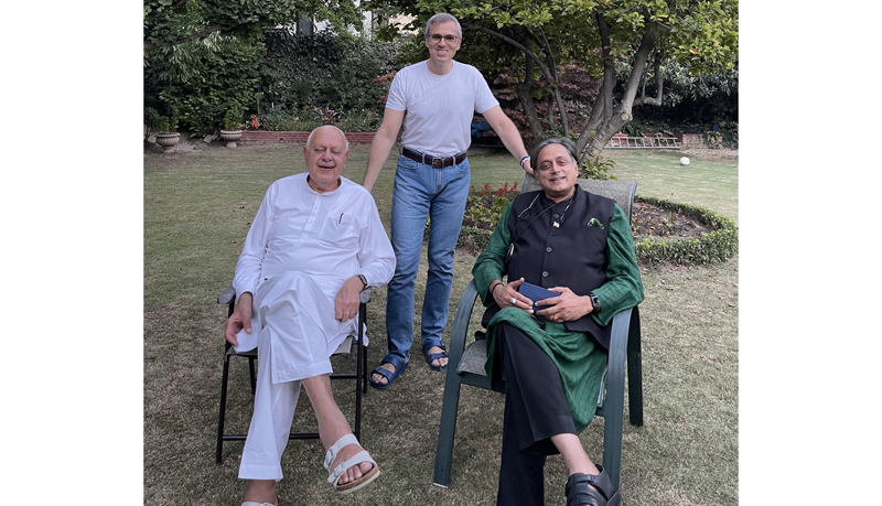 Parliamentary Committee on IT chairman Shashi Tharoor with Dr Farooq Abdullah and Omar Abdullah in Srinagar on Saturday.