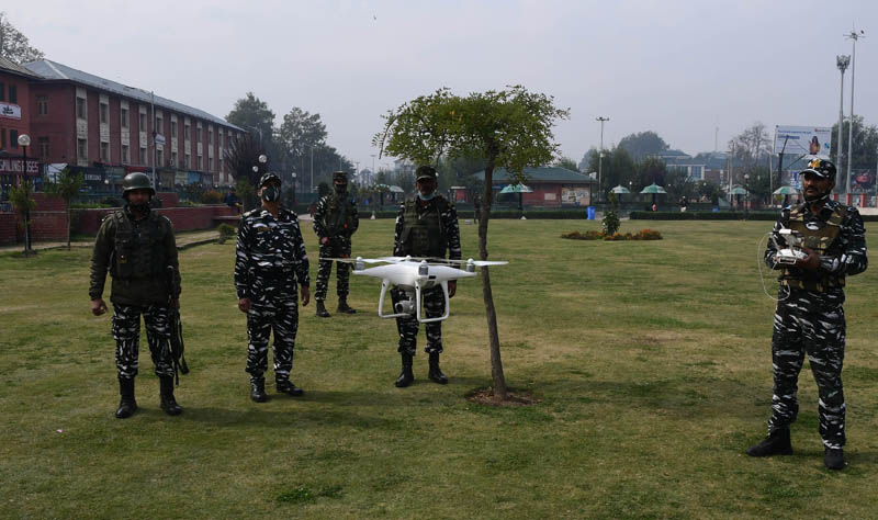 CRPF personnel flying drones in Lal Chowk as part of security preparations ahead of Union Home Minister Amit Shah’s visit to Kashmir. -Excelsior/Shakeel