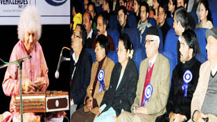 Santoor Maestro Pt Shiv Kumar Sharma performing during Jammu Festival on Wednesday. Santoor Maestro Pt Shiv Kumar Sharma performing during Jammu Festival on Wednesday.