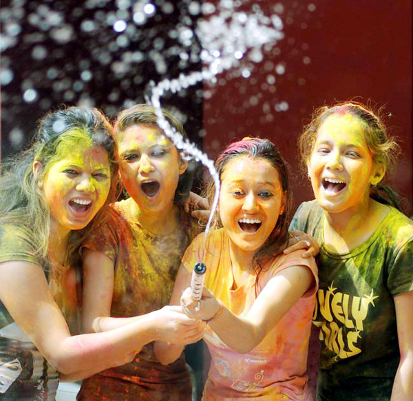 holi-10_030812070810