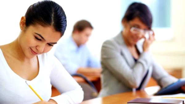 students_giving_an_exam.jpeg (1)