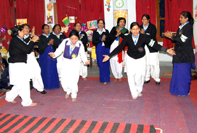 Guides performing activity during Training Courses for Scout Masters and Guide Captains. Guides performing activity during Training Courses for Scout Masters and Guide Captains.