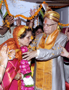 Veteran Congress leader N D Tiwari during his marriage with Ujjwaja Sharma, at his residence in Lucknow on Thursday. Tiwari had accepted Sharma's son Rohit Shekhar as his biological son after court intervention. (UNI ) Veteran Congress leader N D Tiwari during his marriage with Ujjwaja Sharma, at his residence in Lucknow on Thursday. Tiwari had accepted Sharma's son Rohit Shekhar as his biological son after court intervention. (UNI )