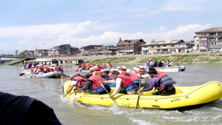 Rafters displaying skill in Srinagar on Saturday. Rafters displaying skill in Srinagar on Saturday.
