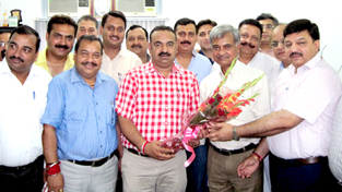 CCI members according welcome to BSNL officers on Monday.