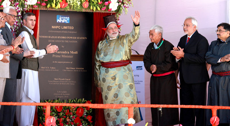 The Prime Minister, Shri Narendra Modi dedicating the 45MW capacity Nimmo-Bazgo hydropower project to the Nation, in Leh on August 12, 2014. The Governor of Jammu and Kashmir, Shri N.N. Vohra, the Chief Minister of Jammu and Kashmir, Shri Omar Abdullah and other dignitaries are also seen. The Prime Minister, Shri Narendra Modi dedicating the 45MW capacity Nimmo-Bazgo hydropower project to the Nation, in Leh on August 12, 2014. The Governor of Jammu and Kashmir, Shri N.N. Vohra, the Chief Minister of Jammu and Kashmir, Shri Omar Abdullah and other dignitaries are also seen.