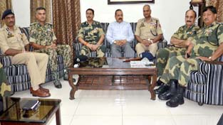MoS PMO Dr Jitendra Singh alongwith DGP J&K K. Rajendra and DG BSF D K Pathak reviewing border situation in a meeting on Wednesday. -Excelsior/ Rakesh MoS PMO Dr Jitendra Singh alongwith DGP J&K K. Rajendra and DG BSF D K Pathak reviewing border situation in a meeting on Wednesday. -Excelsior/ Rakesh