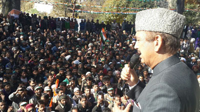 Former Union Health Minister Ghulam Nabi Azad addressing public rally in Bhaderwah on Thursday. -Excelsior/ Tilak Raj Former Union Health Minister Ghulam Nabi Azad addressing public rally in Bhaderwah on Thursday. -Excelsior/ Tilak Raj