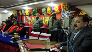 MoS in PMO, Dr Jitendra Singh addressing a Panun Kashmir function at Jammu on Sunday. -Excelsior/Rakesh MoS in PMO, Dr Jitendra Singh addressing a Panun Kashmir function at Jammu on Sunday. -Excelsior/Rakesh