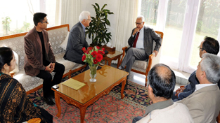 Governor N N Vohra in a meeting with AIKS delegation. Governor N N Vohra in a meeting with AIKS delegation.