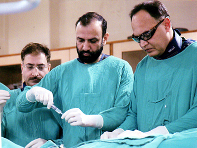 Usa Cardiologist Dr Raj Dave Along With Hod Cardiology Gmc Jammu Dr Sushil Sharma Conducting A Procedure In The Gmc Jammu On Tuesday Jammu Kashmir Latest News Tourism Breaking News J K