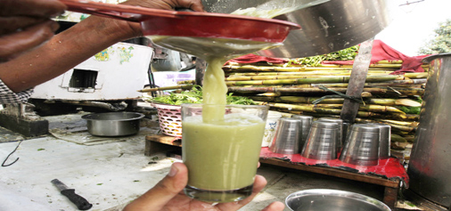 As Summer approaches, Sugarcane juice is on demand in Jammu. -Excelsior/Rakesh