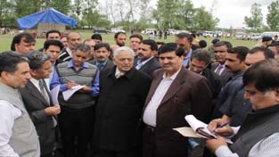 Chief Minister Mufti Mohd Sayeed during his visit to Vessu on Wednesday. Chief Minister Mufti Mohd Sayeed during his visit to Vessu on Wednesday.