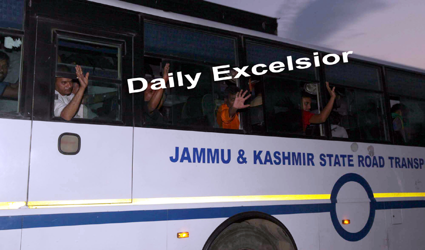 Amarnath yatris leave Jammu base camp today morning. Photo: Excelsior/Rakesh