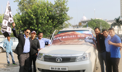 Dignitaries from Tata Motors flagging off Safari owners group for adventurous drive. Dignitaries from Tata Motors flagging off Safari owners group for adventurous drive.