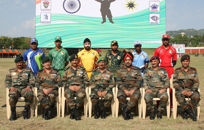 Captains of various teams posing for a group photograph alongwith GOC and other officers during opening ceremony of JHPCL in Jammu on Tuesday. Captains of various teams posing for a group photograph alongwith GOC and other officers during opening ceremony of JHPCL in Jammu on Tuesday.