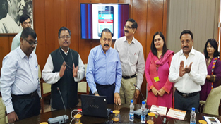 Union Minister Dr Jitendra Singh, flanked by Union Secretary ARPG&P Devendra Choudhary, Union Secretary DoPT Sanjay Kothari and other senior officers, launching new Mobile App for public grievances at North Block, New Delhi on Wednesday. Union Minister Dr Jitendra Singh, flanked by Union Secretary ARPG&P Devendra Choudhary, Union Secretary DoPT Sanjay Kothari and other senior officers, launching new Mobile App for public grievances at North Block, New Delhi on Wednesday.