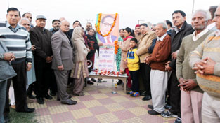 Tributes being paid to Dr B R Ambedkar on his death anniversary on Sunday. -Excelsior/ Rakesh Tributes being paid to Dr B R Ambedkar on his death anniversary on Sunday. -Excelsior/ Rakesh