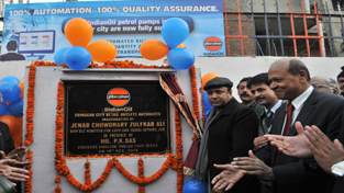 Minister for Consumer Affairs & Public Distribution and Tribal Affairs Ch Zulfkar Ali inaugurating automated petrol pump of the IOC at Srinagar on Saturday. — Excelsior/Amin War Minister for Consumer Affairs & Public Distribution and Tribal Affairs Ch Zulfkar Ali inaugurating automated petrol pump of the IOC at Srinagar on Saturday. — Excelsior/Amin War