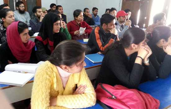 IAS aspirants attending the CSAT workshop at SR College of Competitions, Jammu on Monday. IAS aspirants attending the CSAT workshop at SR College of Competitions, Jammu on Monday.