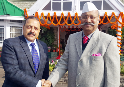 Dr Jitendra Singh being received at the entrance of Raj Bhawan by Sikkim Governor, Shriniwas Patil, at Gangtok on Sunday. Dr Jitendra Singh being received at the entrance of Raj Bhawan by Sikkim Governor, Shriniwas Patil, at Gangtok on Sunday.