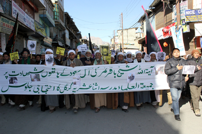 People during protest rally at Kargil. People during protest rally at Kargil.