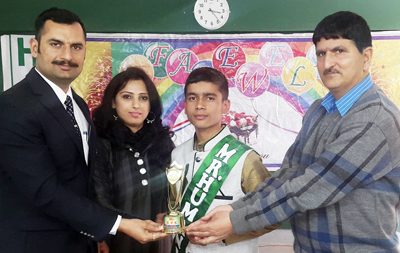 Mr Humanity Public School posing alongwith dignitaries during farewll function on Thursday. Mr Humanity Public School posing alongwith dignitaries during farewll function on Thursday.