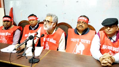 Participants of Nyay Yatra interacting with media persons. Participants of Nyay Yatra interacting with media persons.