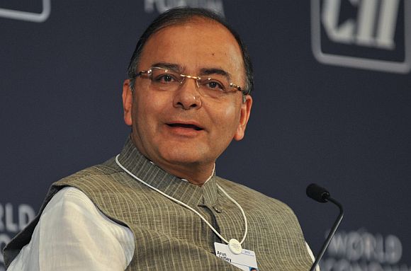 Jaitley rakes up Bofors case to hit back at Rahul Jaitley rakes up Bofors case to hit back at Rahul