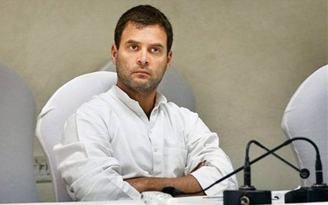 Rahul questions Govt on how Vijay Mallya could leave country Rahul questions Govt on how Vijay Mallya could leave country