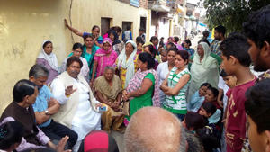 Former minister and senior Cong leader Raman Bhalla addressing public meeting at Nai Basti in Jammu on Thursday. Former minister and senior Cong leader Raman Bhalla addressing public meeting at Nai Basti in Jammu on Thursday.