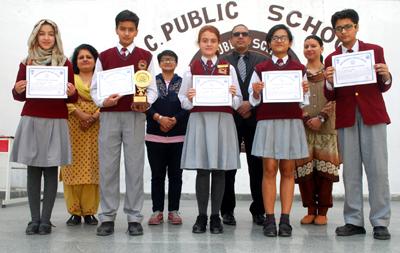 Students of KCPS posing for a group photograph after excelling in painting competition. Students of KCPS posing for a group photograph after excelling in painting competition.