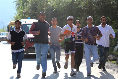 Athletes sweat-it-out during spirit of India Run while being received at Patnitop on Sunday. Athletes sweat-it-out during spirit of India Run while being received at Patnitop on Sunday.