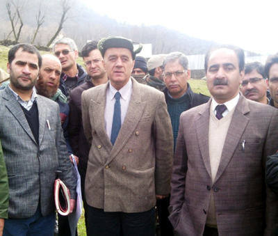 Advisor to Governor, Parvez Dewan during his visit to various areas of Srinagar on Friday. Advisor to Governor, Parvez Dewan during his visit to various areas of Srinagar on Friday.