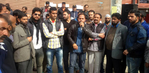 YAC leaders during protest at Seri Bazaar, Bhaderwah. —Excelsior/Tilak Raj YAC leaders during protest at Seri Bazaar, Bhaderwah. —Excelsior/Tilak Raj