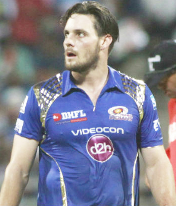 Mumbai-Indians-player-Mitchell-McClenaghan-celebrates-fall-of-wicket1