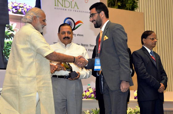DC Anantnag Dr Syed Abid Rasheed Shah receiving Excellence award from Prime Minister Narendra Modi in New Delhi on Thrusday. DC Anantnag Dr Syed Abid Rasheed Shah receiving Excellence award from Prime Minister Narendra Modi in New Delhi on Thrusday.