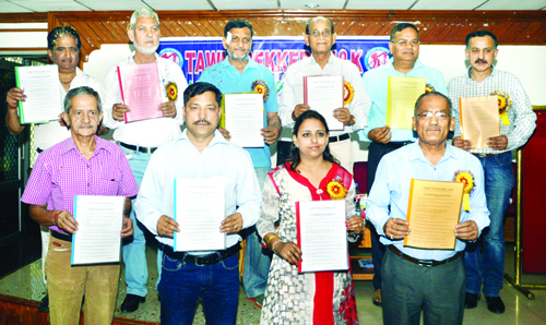 Dignitaries releasing Activities Calendar of Tawi Trekkers in Jammu. Dignitaries releasing Activities Calendar of Tawi Trekkers in Jammu.