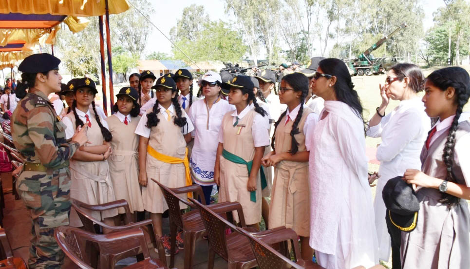Mumbai students during their visit to Crossed Sword Division on Monday. Mumbai students during their visit to Crossed Sword Division on Monday.