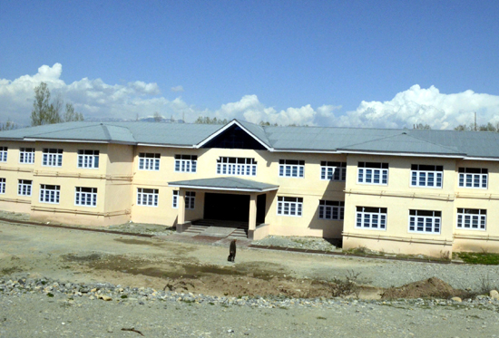 A view of Trauma hospital, Pattan. -Excelsior/Aabid Nabi A view of Trauma hospital, Pattan. -Excelsior/Aabid Nabi